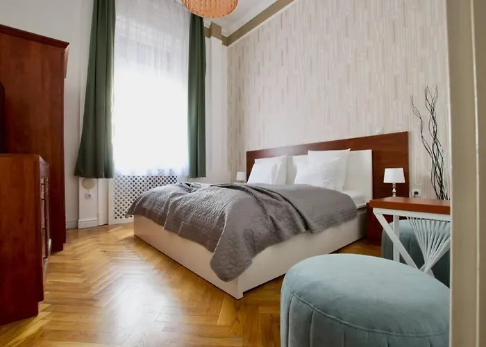 Premium By Hi5-vaci Str. 3 Bedroom Budapesta